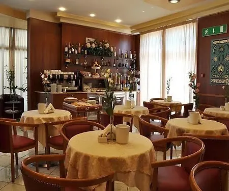 ホテル Leonardo 3*